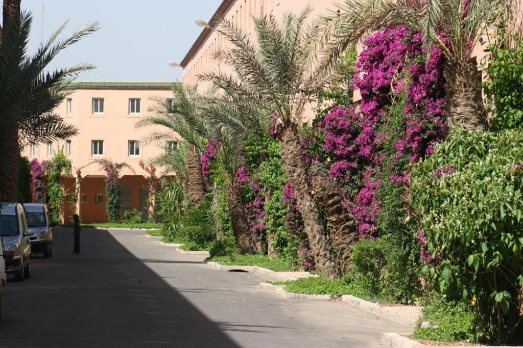 Izza * مراكش